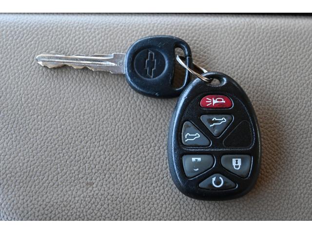 シボレーサバーバン 　ＬＴＺ　４ＷＤ　２００７ｙモデル　サンルーフ　ベージュ本革シート　フルセグＴＶナビ　純正２０インチホイール　シートヒーター＆パワーシート　バックカメラ　フリップダウンモニター　ＥＴＣ　ブルートゥース（33枚目）
