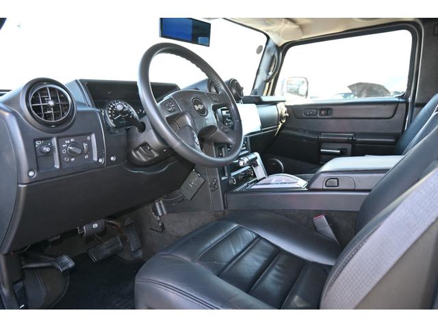 ハマーＨ２ ラグジュアリーパッケージ　２００５ｙモデル　サンルーフ　黒本革シート　シートヒーター＆パワーシート　ＬＵＸＸＸクローム２６インチホイール新品　３１５／４０Ｒ２６タイヤ新品　パナソニックフローティングナビ　フルセグＴＶ　ＥＴＣ（12枚目）