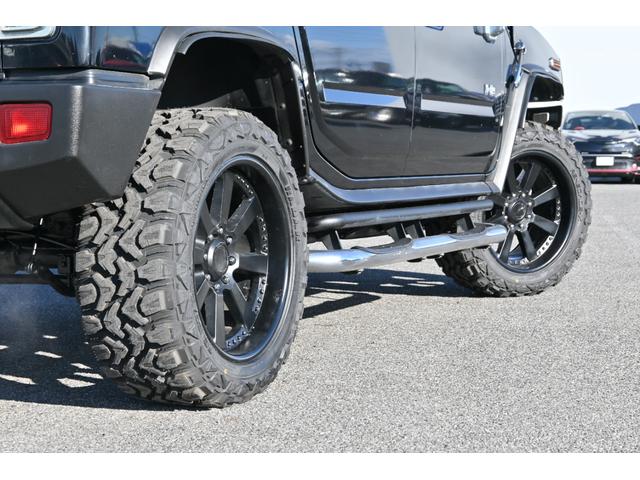 ハマーＨ２ ラグジュアリーパッケージ　２００６ｙモデル　新車並行　実走行証明書付　サンルーフ　黒本革シート　ＭＥＴＨＯＤ２０インチホイール　３５ｘ１２．５０Ｒ２０マッドタイヤ　１ナンバー車検　ＢＯＳＥサウンド　ナビＴＶ　サードシート付（8枚目）