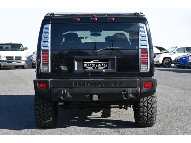 ハマーＨ２ ラグジュアリーパッケージ　２００６ｙモデル　新車並行　実走行証明書付　サンルーフ　黒本革シート　ＭＥＴＨＯＤ２０インチホイール　３５ｘ１２．５０Ｒ２０マッドタイヤ　１ナンバー車検　ＢＯＳＥサウンド　ナビＴＶ　サードシート付（9枚目）