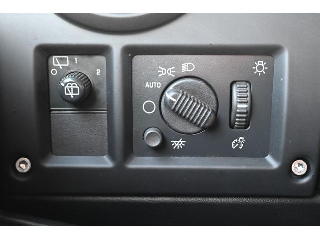 ハマーＨ２ ラグジュアリーパッケージ　２００６ｙモデル　新車並行　実走行証明書付　サンルーフ　黒本革シート　ＭＥＴＨＯＤ２０インチホイール　３５ｘ１２．５０Ｒ２０マッドタイヤ　１ナンバー車検　ＢＯＳＥサウンド　ナビＴＶ　サードシート付（30枚目）