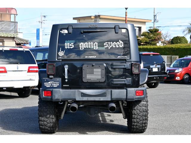 ジープ・ラングラーアンリミテッド ナビエディション　２０１７ｙモデル　社外バンパー　グリル　フラットフェンダー　ｎ－Ｆａｂサイドステップ　フルセグＴＶナビ　バックカメラ　ＥＴＣ　ＢＡＬＬＩＳＴＩＣ２０インチホイール　ヨコハマ　ジオランダーＸ－ＭＴ（9枚目）