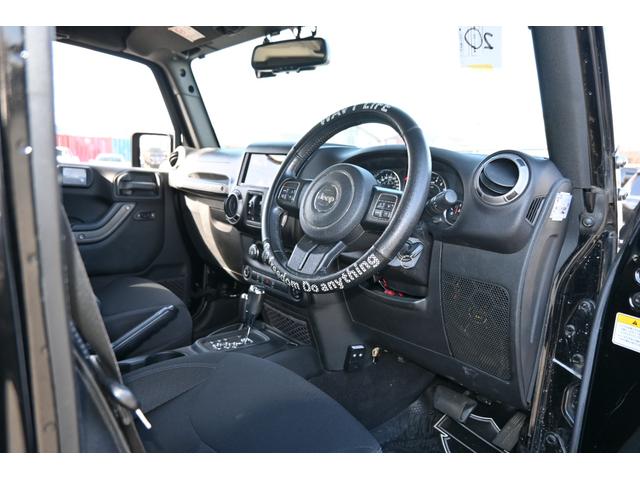 ジープ・ラングラーアンリミテッド ナビエディション　２０１７ｙモデル　社外バンパー　グリル　フラットフェンダー　ｎ－Ｆａｂサイドステップ　フルセグＴＶナビ　バックカメラ　ＥＴＣ　ＢＡＬＬＩＳＴＩＣ２０インチホイール　ヨコハマ　ジオランダーＸ－ＭＴ（12枚目）