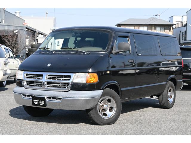 ダッジ・バン 　ミディアム　マジェスティックコンバージョン　２００３ｙ　最終モデル　実走行証明書付　オートチェック＆カーＦＡＸ付　４輪ディスクブレーキ　純正１６インチホイール　セカンドベンチ＆サードベンチシート（2枚目）