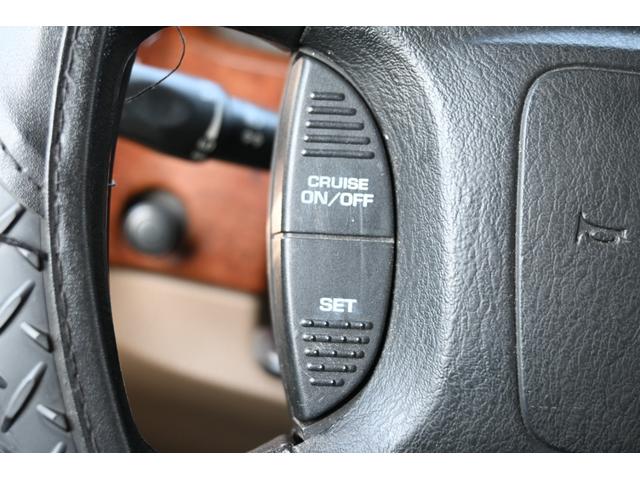 ダッジ・バン 　ミディアム　マジェスティックコンバージョン　２００３ｙ　最終モデル　実走行証明書付　オートチェック＆カーＦＡＸ付　４輪ディスクブレーキ　純正１６インチホイール　セカンドベンチ＆サードベンチシート（21枚目）