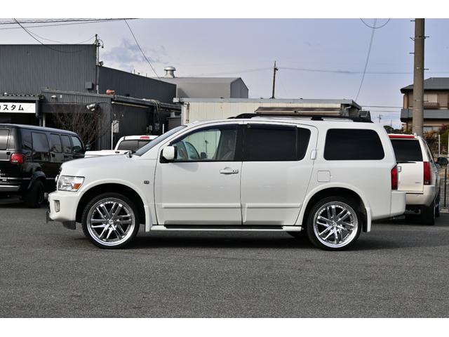 ＱＸ５６ ベースグレード　２０１０ｙ最終モデル　新車並行　実走行証明書　オートチェック＆カーＦＡＸ付　サンルーフ　ベージュ本革シート　フルセグＴＶナビ　Ｂｌｕｅｔｏｏｔｈオーディオ　ＥＴＣ　パワーバックドア　パワーサードシート（4枚目）