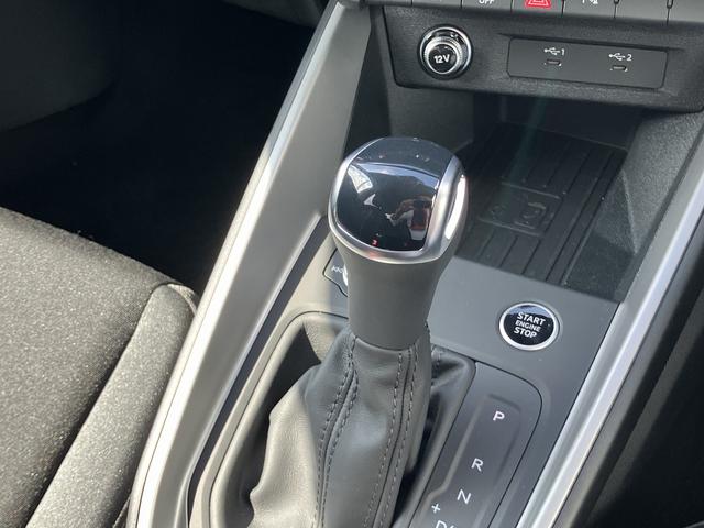 Ａ１スポーツバック ２５ＴＦＳＩ　アドバンスド　元デモカー／アダプティブクルーズ／リヤビューカメラ／サイドアシスト／ハイビームアシスト／アドバンスキー／バーチャルコックピット／コントラストルーフ／スマートフォンインターフェイス／禁煙車（25枚目）