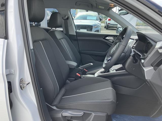 Ａ１スポーツバック ２５ＴＦＳＩ　アドバンスド　元デモカー／アダプティブクルーズ／リヤビューカメラ／サイドアシスト／ハイビームアシスト／アドバンスキー／バーチャルコックピット／コントラストルーフ／スマートフォンインターフェイス／禁煙車（47枚目）