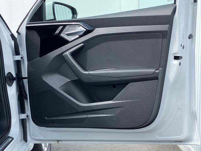 Ａ１スポーツバック ２５ＴＦＳＩ　アドバンスド　元デモカー／アダプティブクルーズ／リヤビューカメラ／サイドアシスト／ハイビームアシスト／アドバンスキー／バーチャルコックピット／コントラストルーフ／スマートフォンインターフェイス／禁煙車（51枚目）