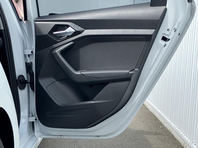 Ａ１スポーツバック ２５ＴＦＳＩ　アドバンスド　元デモカー／アダプティブクルーズ／リヤビューカメラ／サイドアシスト／ハイビームアシスト／アドバンスキー／バーチャルコックピット／コントラストルーフ／スマートフォンインターフェイス／禁煙車（52枚目）