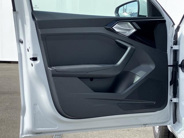 Ａ１スポーツバック ２５ＴＦＳＩ　アドバンスド　元デモカー／アダプティブクルーズ／リヤビューカメラ／サイドアシスト／ハイビームアシスト／アドバンスキー／バーチャルコックピット／コントラストルーフ／スマートフォンインターフェイス／禁煙車（53枚目）