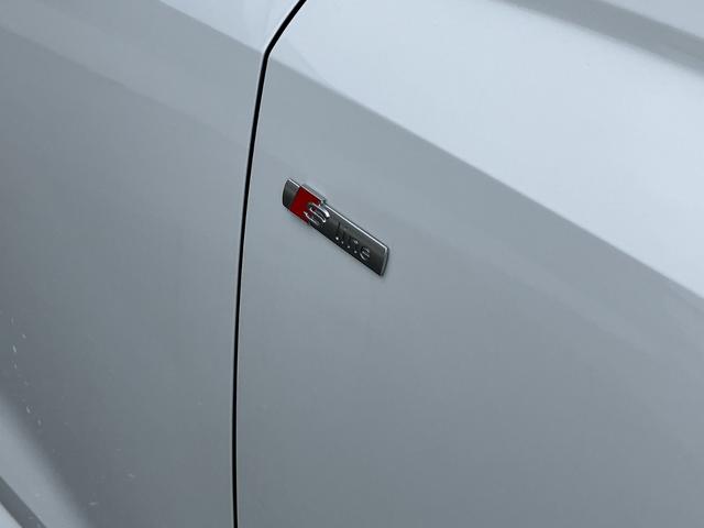 Q3 35TFSI Sライン 元デモカー/オートマチックテールゲート/アダプティブクルーズ/レーンアシスト/リヤトラフィックアシスト/パーシャルレザー/サラウンドビューカメラスポーツサスペンション/バーチャルコックピット/禁煙車(12枚目)