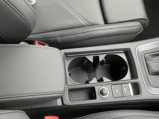 Q3 35TFSI Sライン 元デモカー/オートマチックテールゲート/アダプティブクルーズ/レーンアシスト/リヤトラフィックアシスト/パーシャルレザー/サラウンドビューカメラスポーツサスペンション/バーチャルコックピット/禁煙車(43枚目)
