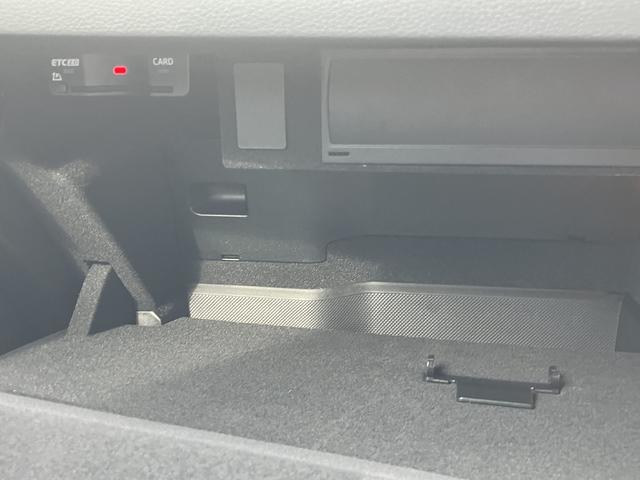 Q3 35TFSI Sライン 元デモカー/オートマチックテールゲート/アダプティブクルーズ/レーンアシスト/リヤトラフィックアシスト/パーシャルレザー/サラウンドビューカメラスポーツサスペンション/バーチャルコックピット/禁煙車(44枚目)