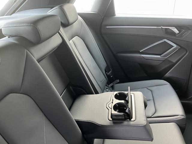 Q3 35TFSI Sライン 元デモカー/オートマチックテールゲート/アダプティブクルーズ/レーンアシスト/リヤトラフィックアシスト/パーシャルレザー/サラウンドビューカメラスポーツサスペンション/バーチャルコックピット/禁煙車(58枚目)