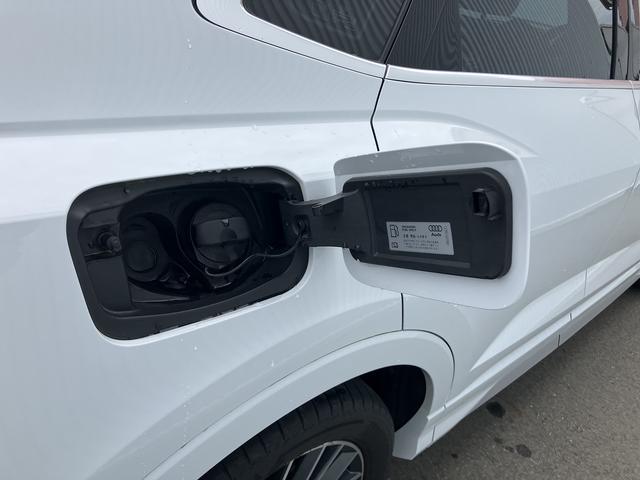 Q3スポーツバック 35TFSI Sライン ワンオーナー/アダプティブクルーズ/サラウンドビューカメラ/レーンアシスト/リヤトラフィックアシスト/バーチャルコックピット/オートマチックテールゲート/アルミホイール20Vスポーク19インチ/禁煙車(49枚目)
