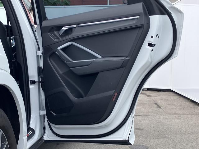 Q3スポーツバック 35TFSI Sライン ワンオーナー/アダプティブクルーズ/サラウンドビューカメラ/レーンアシスト/リヤトラフィックアシスト/バーチャルコックピット/オートマチックテールゲート/アルミホイール20Vスポーク19インチ/禁煙車(60枚目)