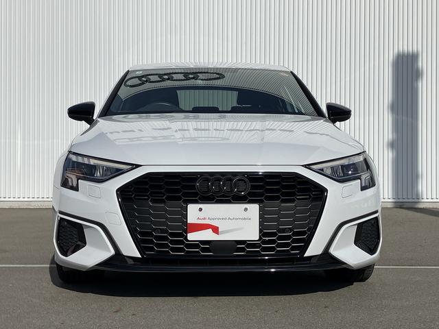 Ａ３ スポーツバック３０ＴＦＳＩアドバンスド　ワンオーナー／禁煙車／ＴＶチューナー／リヤビューカメラ／レーンアシスト／パーシャルレザー／フロントシート電動調節機能／マルチカラアンビエントライト／スマートフォンインターフェイス／マイルドハイブリッド（3枚目）