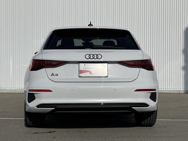 Ａ３ スポーツバック３０ＴＦＳＩアドバンスド　ワンオーナー／禁煙車／ＴＶチューナー／リヤビューカメラ／レーンアシスト／パーシャルレザー／フロントシート電動調節機能／マルチカラアンビエントライト／スマートフォンインターフェイス／マイルドハイブリッド（7枚目）