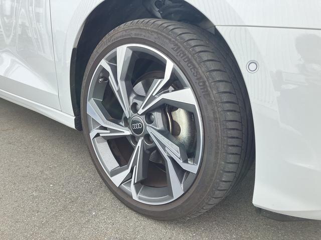 Ａ３ スポーツバック３０ＴＦＳＩアドバンスド　ワンオーナー／禁煙車／ＴＶチューナー／リヤビューカメラ／レーンアシスト／パーシャルレザー／フロントシート電動調節機能／マルチカラアンビエントライト／スマートフォンインターフェイス／マイルドハイブリッド（14枚目）