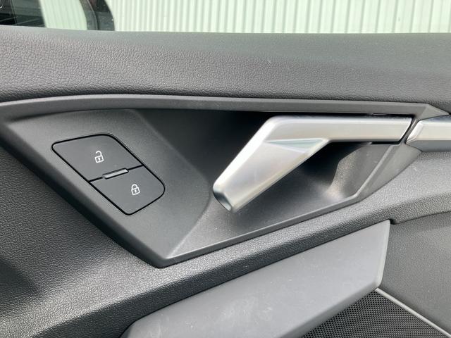 Ａ３ スポーツバック３０ＴＦＳＩアドバンスド　ワンオーナー／禁煙車／ＴＶチューナー／リヤビューカメラ／レーンアシスト／パーシャルレザー／フロントシート電動調節機能／マルチカラアンビエントライト／スマートフォンインターフェイス／マイルドハイブリッド（42枚目）