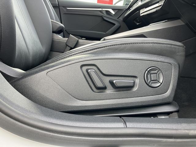 Ａ３ スポーツバック３０ＴＦＳＩアドバンスド　ワンオーナー／禁煙車／ＴＶチューナー／リヤビューカメラ／レーンアシスト／パーシャルレザー／フロントシート電動調節機能／マルチカラアンビエントライト／スマートフォンインターフェイス／マイルドハイブリッド（44枚目）