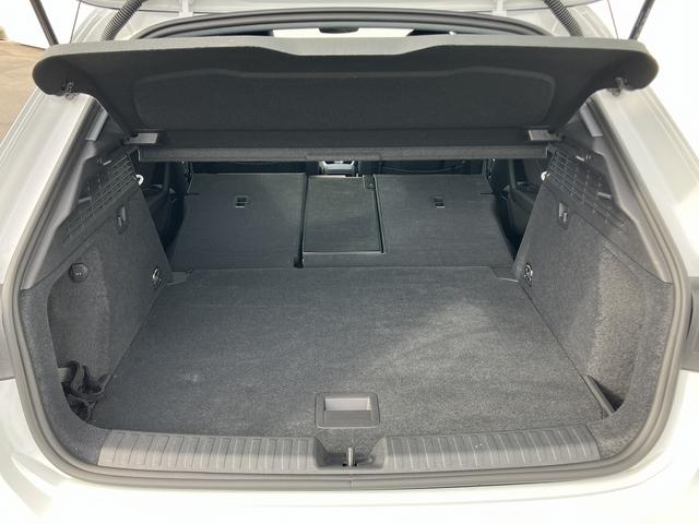 Ａ３ スポーツバック３０ＴＦＳＩアドバンスド　ワンオーナー／禁煙車／ＴＶチューナー／リヤビューカメラ／レーンアシスト／パーシャルレザー／フロントシート電動調節機能／マルチカラアンビエントライト／スマートフォンインターフェイス／マイルドハイブリッド（52枚目）