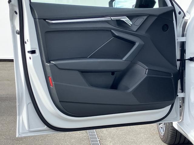 Ａ３ スポーツバック３０ＴＦＳＩアドバンスド　ワンオーナー／禁煙車／ＴＶチューナー／リヤビューカメラ／レーンアシスト／パーシャルレザー／フロントシート電動調節機能／マルチカラアンビエントライト／スマートフォンインターフェイス／マイルドハイブリッド（60枚目）