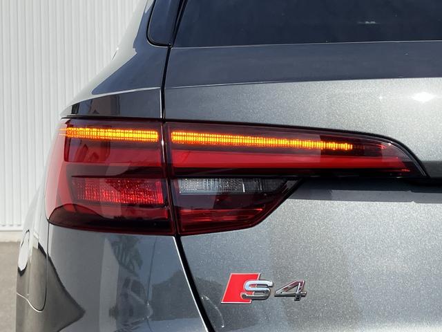 Ｓ４アバント ベースグレード　ワンオーナー／禁煙車／ＴＶチューナー／カラードブレーキキャリパーレッド／サラウンドビューカメラ／レーンアシスト／ファインナッパレザー／プライバシーガラス／Ｂａｎｇ＆Ｏｌｕｆｓｅｎサウンドシステム（11枚目）