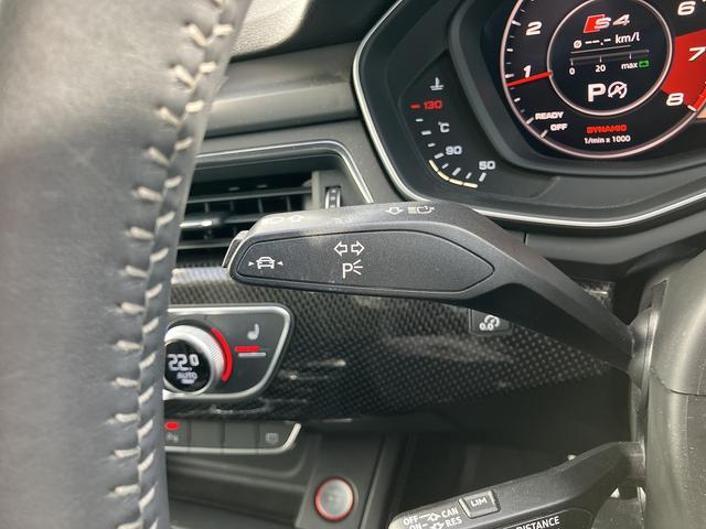 Ｓ４アバント ベースグレード　ワンオーナー／禁煙車／ＴＶチューナー／カラードブレーキキャリパーレッド／サラウンドビューカメラ／レーンアシスト／ファインナッパレザー／プライバシーガラス／Ｂａｎｇ＆Ｏｌｕｆｓｅｎサウンドシステム（39枚目）