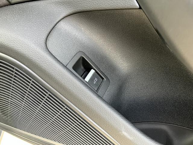 Ｓ４アバント ベースグレード　ワンオーナー／禁煙車／ＴＶチューナー／カラードブレーキキャリパーレッド／サラウンドビューカメラ／レーンアシスト／ファインナッパレザー／プライバシーガラス／Ｂａｎｇ＆Ｏｌｕｆｓｅｎサウンドシステム（45枚目）