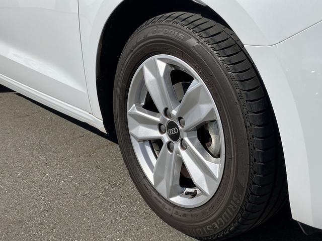 Ａｕｄｉ正規ディーラーが高品質をお約束。高度な訓練と教育を受けたＡｕｄｉ選任メカニックが、１００項目に及ぶ精密な点検を実施します。全てをクリヤしたＡｕｄｉ車だけがあなたのお手元に。