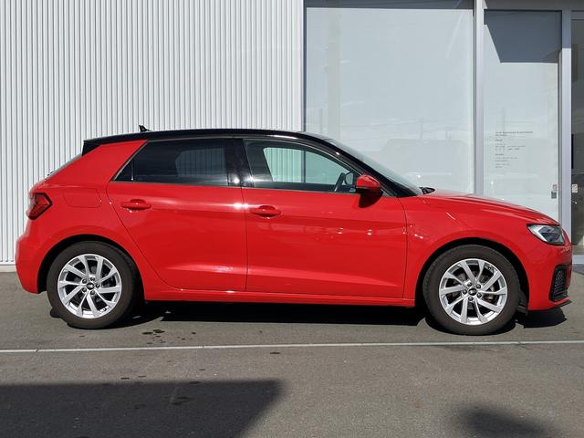 Ａ１スポーツバック ２５ＴＦＳＩ　アドバンスド　禁煙車／アドバンスドキー／リヤビューカメラ／パークアシスト／シートヒーター（フロント）／アダプティブクルーズ／リヤビューカメラ／ＭＭＩナビゲーションシステム／ＬＥＤヘッドライト／コントラストルーフ（5枚目）