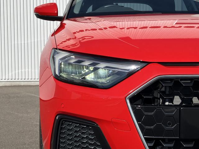 Ａ１スポーツバック ２５ＴＦＳＩ　アドバンスド　禁煙車／アドバンスドキー／リヤビューカメラ／パークアシスト／シートヒーター（フロント）／アダプティブクルーズ／リヤビューカメラ／ＭＭＩナビゲーションシステム／ＬＥＤヘッドライト／コントラストルーフ（10枚目）