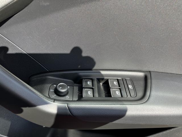 Ａ１スポーツバック ２５ＴＦＳＩ　アドバンスド　禁煙車／アドバンスドキー／リヤビューカメラ／パークアシスト／シートヒーター（フロント）／アダプティブクルーズ／リヤビューカメラ／ＭＭＩナビゲーションシステム／ＬＥＤヘッドライト／コントラストルーフ（36枚目）