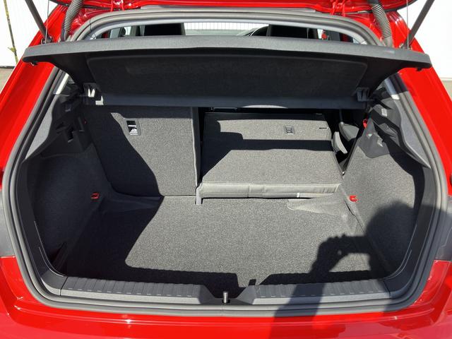 Ａ１スポーツバック ２５ＴＦＳＩ　アドバンスド　禁煙車／アドバンスドキー／リヤビューカメラ／パークアシスト／シートヒーター（フロント）／アダプティブクルーズ／リヤビューカメラ／ＭＭＩナビゲーションシステム／ＬＥＤヘッドライト／コントラストルーフ（40枚目）