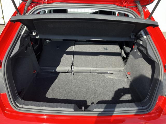 Ａ１スポーツバック ２５ＴＦＳＩ　アドバンスド　禁煙車／アドバンスドキー／リヤビューカメラ／パークアシスト／シートヒーター（フロント）／アダプティブクルーズ／リヤビューカメラ／ＭＭＩナビゲーションシステム／ＬＥＤヘッドライト／コントラストルーフ（41枚目）