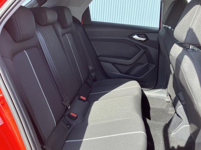 Ａ１スポーツバック ２５ＴＦＳＩ　アドバンスド　禁煙車／アドバンスドキー／リヤビューカメラ／パークアシスト／シートヒーター（フロント）／アダプティブクルーズ／リヤビューカメラ／ＭＭＩナビゲーションシステム／ＬＥＤヘッドライト／コントラストルーフ（44枚目）