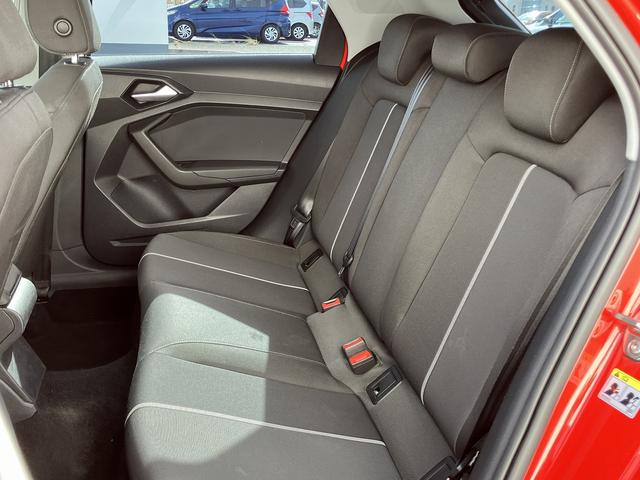 Ａ１スポーツバック ２５ＴＦＳＩ　アドバンスド　禁煙車／アドバンスドキー／リヤビューカメラ／パークアシスト／シートヒーター（フロント）／アダプティブクルーズ／リヤビューカメラ／ＭＭＩナビゲーションシステム／ＬＥＤヘッドライト／コントラストルーフ（46枚目）