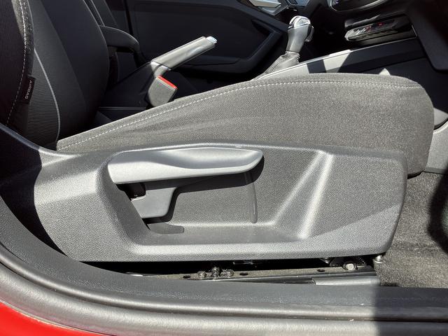 Ａ１スポーツバック ２５ＴＦＳＩ　アドバンスド　禁煙車／アドバンスドキー／リヤビューカメラ／パークアシスト／シートヒーター（フロント）／アダプティブクルーズ／リヤビューカメラ／ＭＭＩナビゲーションシステム／ＬＥＤヘッドライト／コントラストルーフ（48枚目）