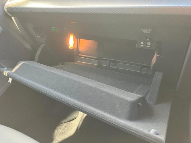 保証期間中にトラブルが発生した際には、緊急連絡を２４時間フリーダイヤルでお受けします。応急処理のアドバイス、出張修理やレッカーなどの手配、さらには代替交通手段やホテルの確保に至るまでサポートします。