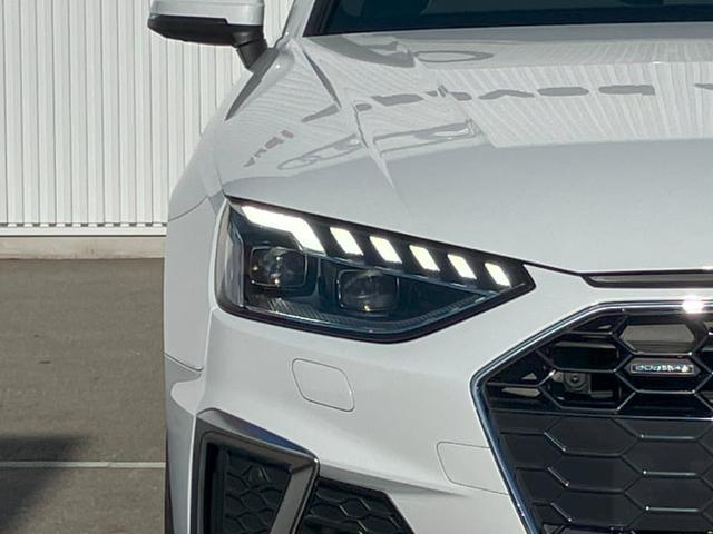 A4 40TDIクワトロ Sライン TVチューナー/パークアシスト/レーンアシスト/アダプティブクルーズ/リヤビューカメラ/スマートフォンインターフェイス/バーチャルコックピットプラス/電動調節機能(フロント)メモリー機能/禁煙車(3枚目)