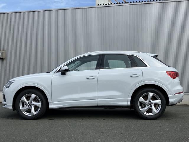 Q3 35TFSIアドバンスド デモアップ 禁煙車 コンビニエンス&アシスタンスパッケージ スマートフォンインターフェイス マルチファンクション パドルシフト ワイヤレスチャージング アシスタンスパッケージ(3枚目)