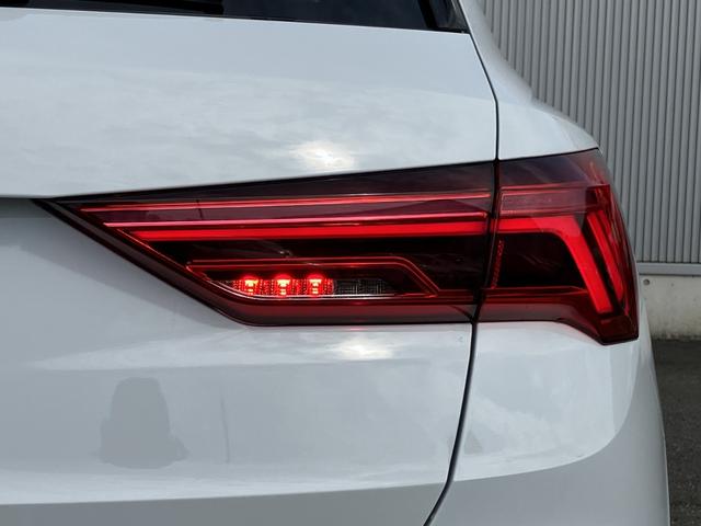 Q3 35TFSIアドバンスド デモアップ 禁煙車 コンビニエンス&アシスタンスパッケージ スマートフォンインターフェイス マルチファンクション パドルシフト ワイヤレスチャージング アシスタンスパッケージ(12枚目)