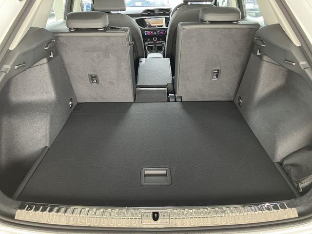 Q3 35TFSIアドバンスド デモアップ 禁煙車 コンビニエンス&アシスタンスパッケージ スマートフォンインターフェイス マルチファンクション パドルシフト ワイヤレスチャージング アシスタンスパッケージ(18枚目)