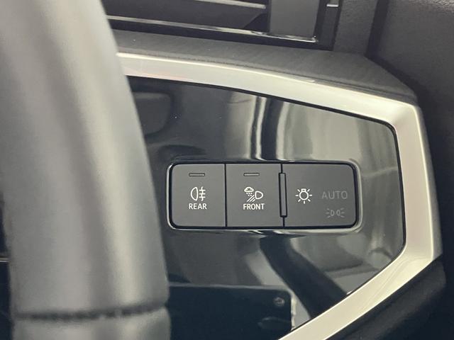 Q3 35TFSIアドバンスド デモアップ 禁煙車 コンビニエンス&アシスタンスパッケージ スマートフォンインターフェイス マルチファンクション パドルシフト ワイヤレスチャージング アシスタンスパッケージ(39枚目)