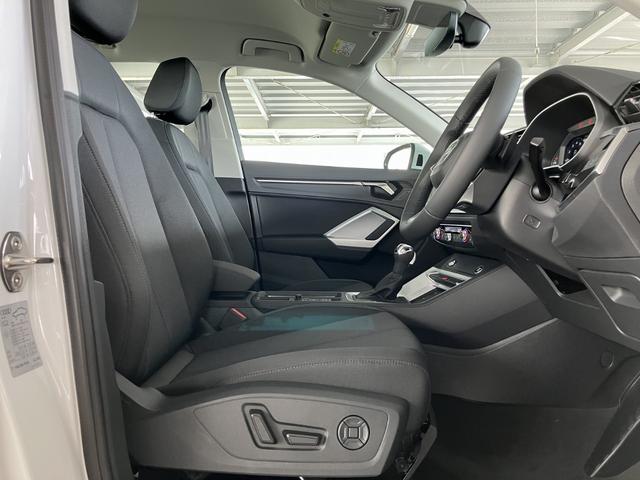 Q3 35TFSIアドバンスド デモアップ 禁煙車 コンビニエンス&アシスタンスパッケージ スマートフォンインターフェイス マルチファンクション パドルシフト ワイヤレスチャージング アシスタンスパッケージ(46枚目)
