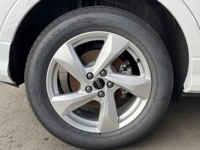 Q3 35TFSIアドバンスド デモアップ 禁煙車 コンビニエンス&アシスタンスパッケージ スマートフォンインターフェイス マルチファンクション パドルシフト ワイヤレスチャージング アシスタンスパッケージ(65枚目)