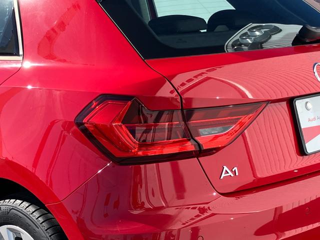 Ａ１スポーツバック ２５ＴＦＳＩ　アドバンスド　コンビニエンス＆アシスタンスパッケージナビゲーションパッケージスマートフォンインターフェイス　コントラストルーフワイヤレスチャージングＡｕｄｉ　ｃｏｎｎｅｃｔ　アダプティブクルーズコントロール（21枚目）