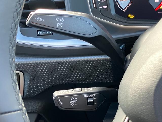 Ａ１スポーツバック ２５ＴＦＳＩ　アドバンスド　コンビニエンス＆アシスタンスパッケージナビゲーションパッケージスマートフォンインターフェイス　コントラストルーフワイヤレスチャージングＡｕｄｉ　ｃｏｎｎｅｃｔ　アダプティブクルーズコントロール（43枚目）